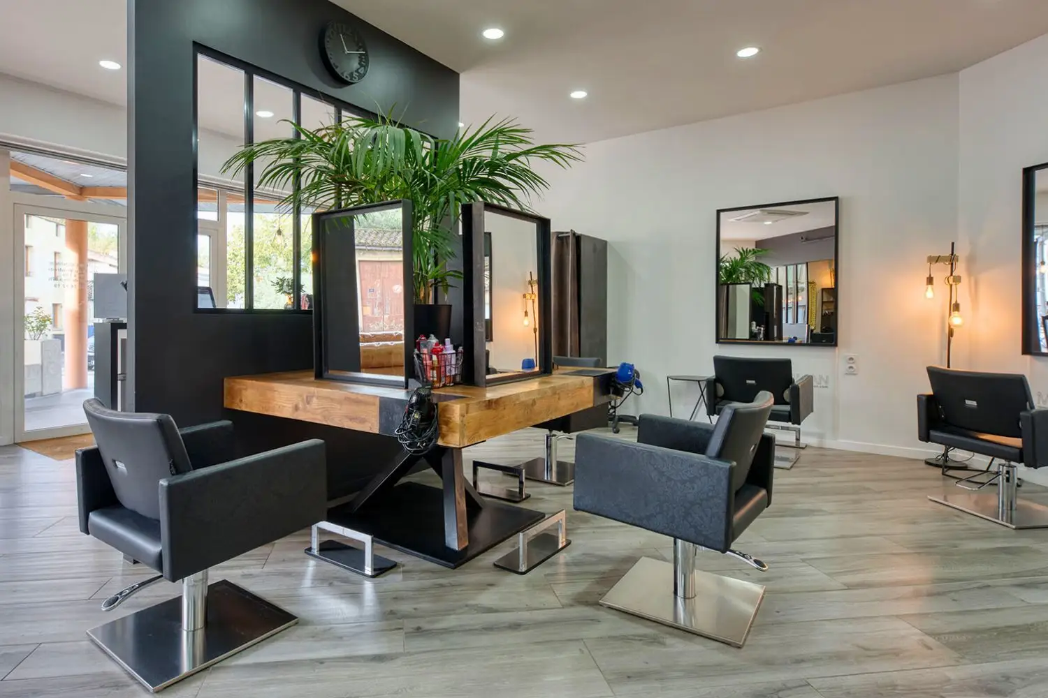 Espace barbier homme, Salon Mickael Roman, coiffeur barbier proche Croignon